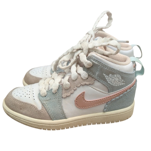 Nike kid Jordan 1 Mid Sneaker Size 11c Oxford Shoe - Picture 4 of 9